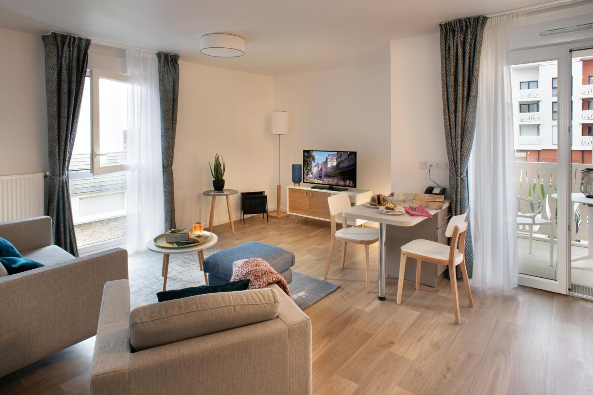 Aparthotel Domitys L'Oustaou à Saint-Martin-de-Crau Extérieur photo