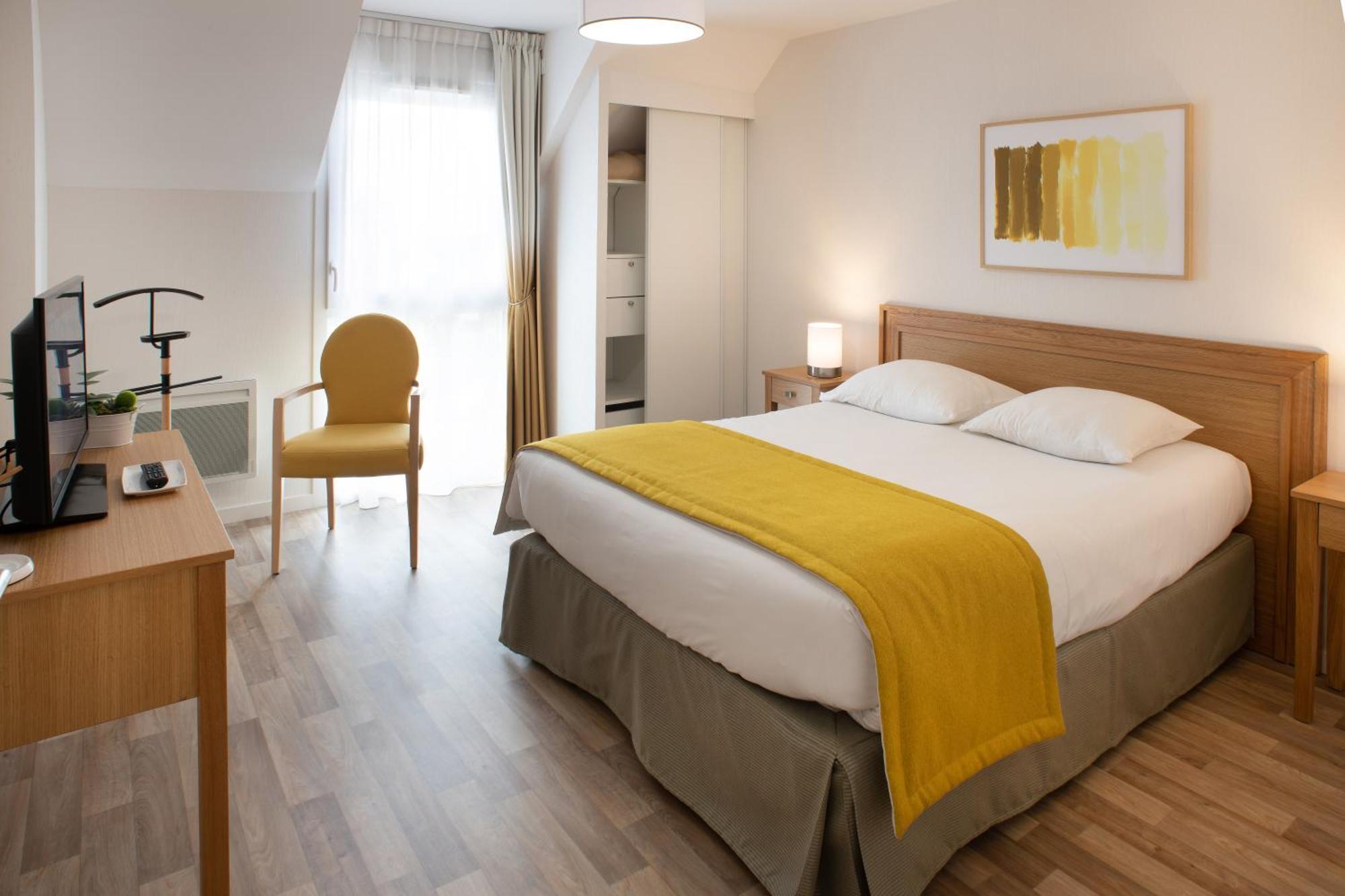 Aparthotel Domitys L'Oustaou à Saint-Martin-de-Crau Extérieur photo